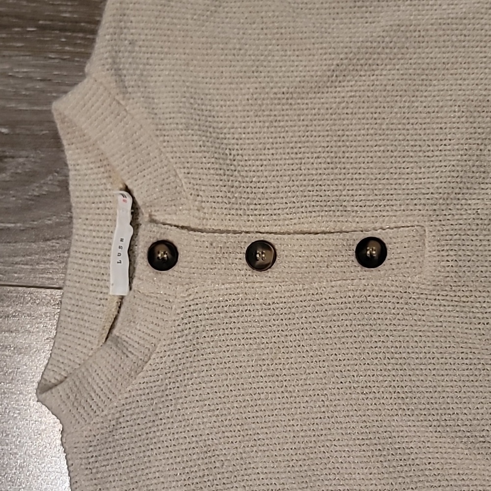 Lush Cream Textured Button-Up - Picture 3 of 6